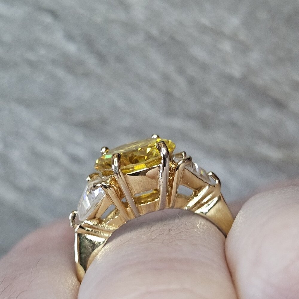 VTG 60s Yellow Cocktail Ring 18K HGE Gold Plate Rhinestone Sz 7 Round Cut - Picture 10 of 16